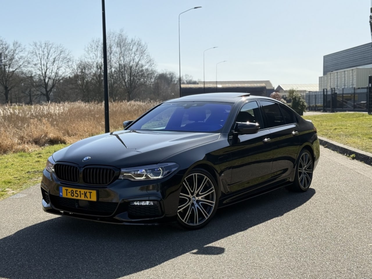 BMW 5-serie - 530e iPerf High Exe SCHUIFDAK M-Pakket 20inch - AutoWereld.nl