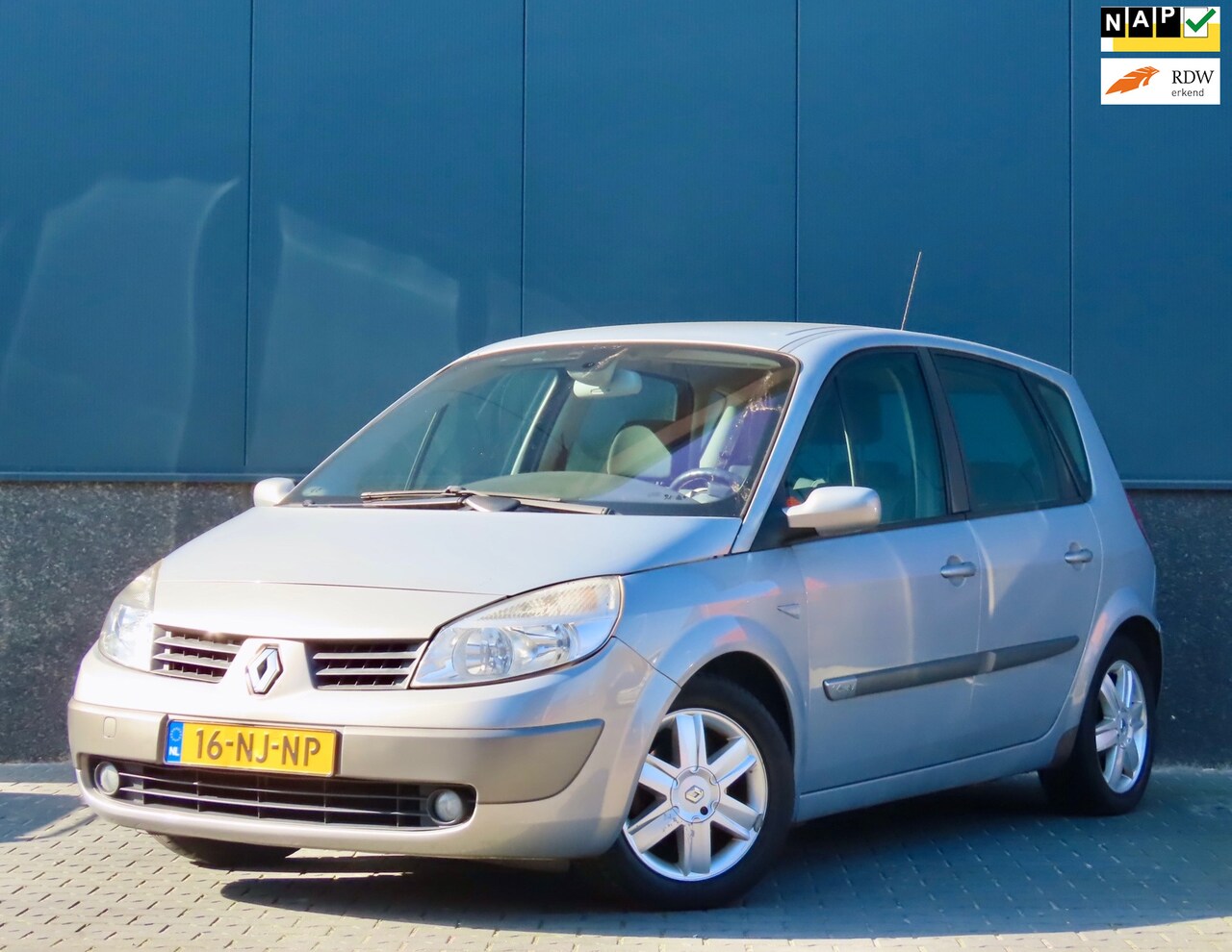 Renault Scénic - 1.6-16V Privilège Comfort Export - AutoWereld.nl