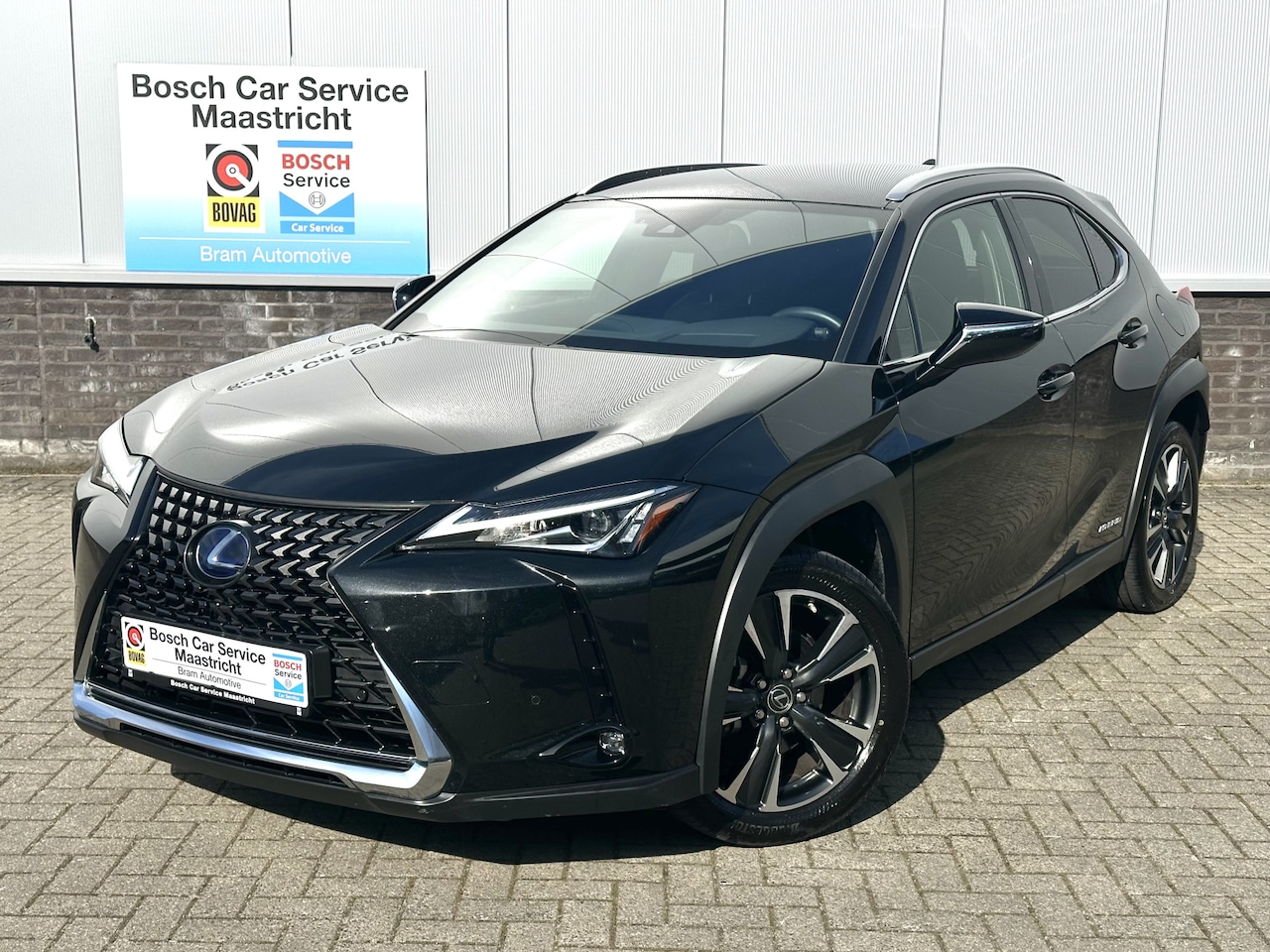 Lexus UX - 250h Business Line Pro | 1ste eigenaar | Nieuwstaat | Carplay | Blind-spot | Camera | Elec - AutoWereld.nl