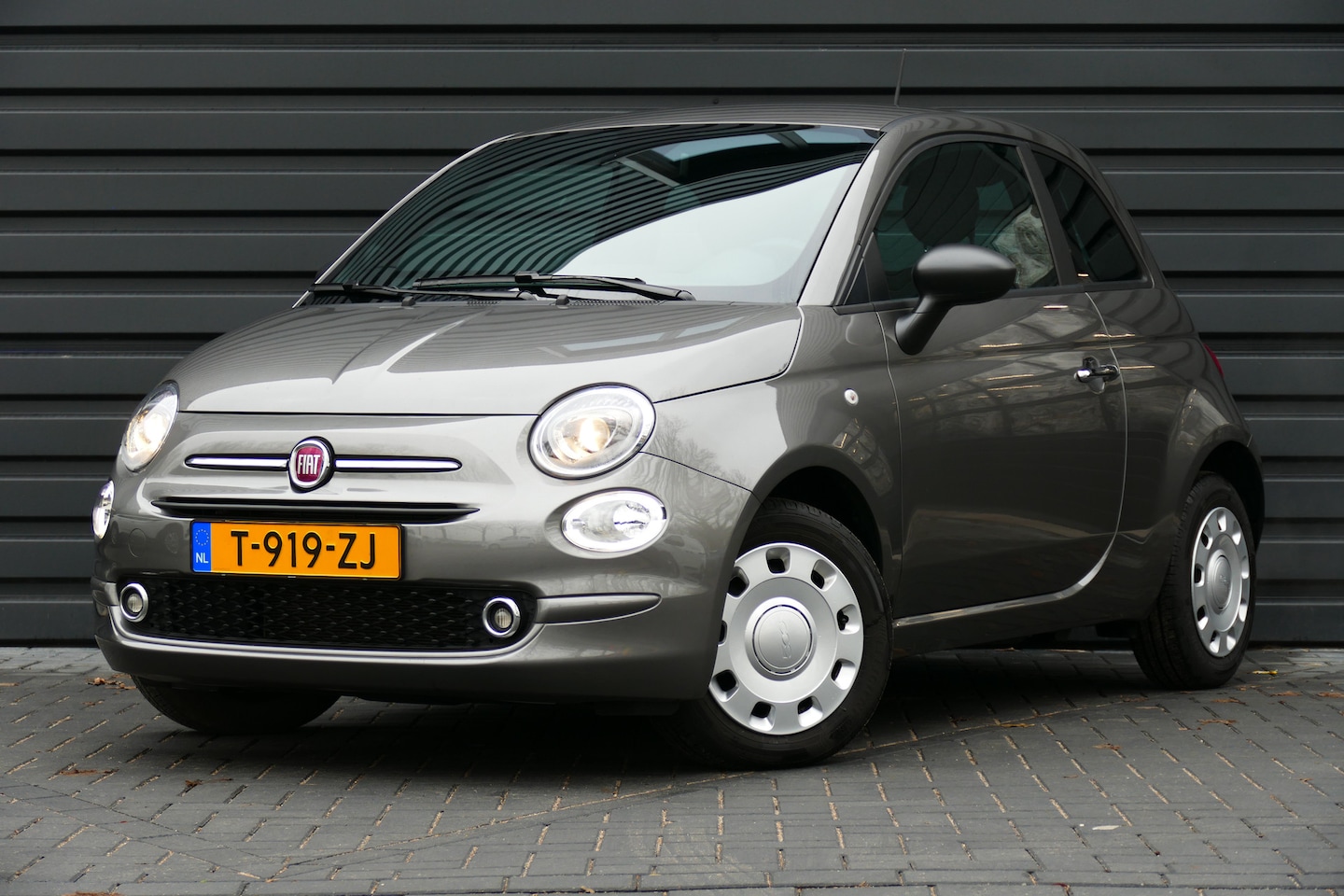 Fiat 500 - 1.0 Hybrid / AIRCO / LED / PDC / BLUETOOTH / CRUISECONTROL / 1E EIGENAAR / NIEUWSTAAT !! - AutoWereld.nl