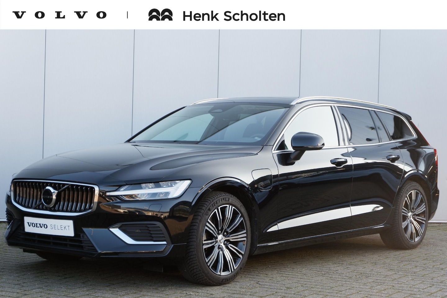 Volvo V60 - T8 Plug-in hybrid AWD AUT8 455PK Plus Bright, Trekhaak Semi-Elektrisch Inklapbaar | Elektr - AutoWereld.nl