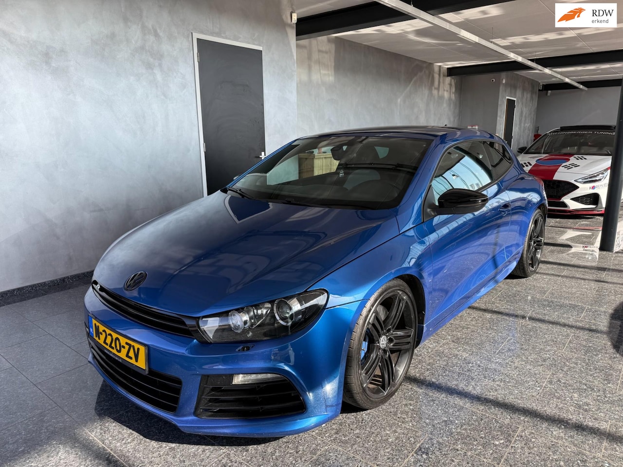 Volkswagen Scirocco - 2.0 TSI R 2012 DSG 300PK Blauw Goed onderhouden! - AutoWereld.nl