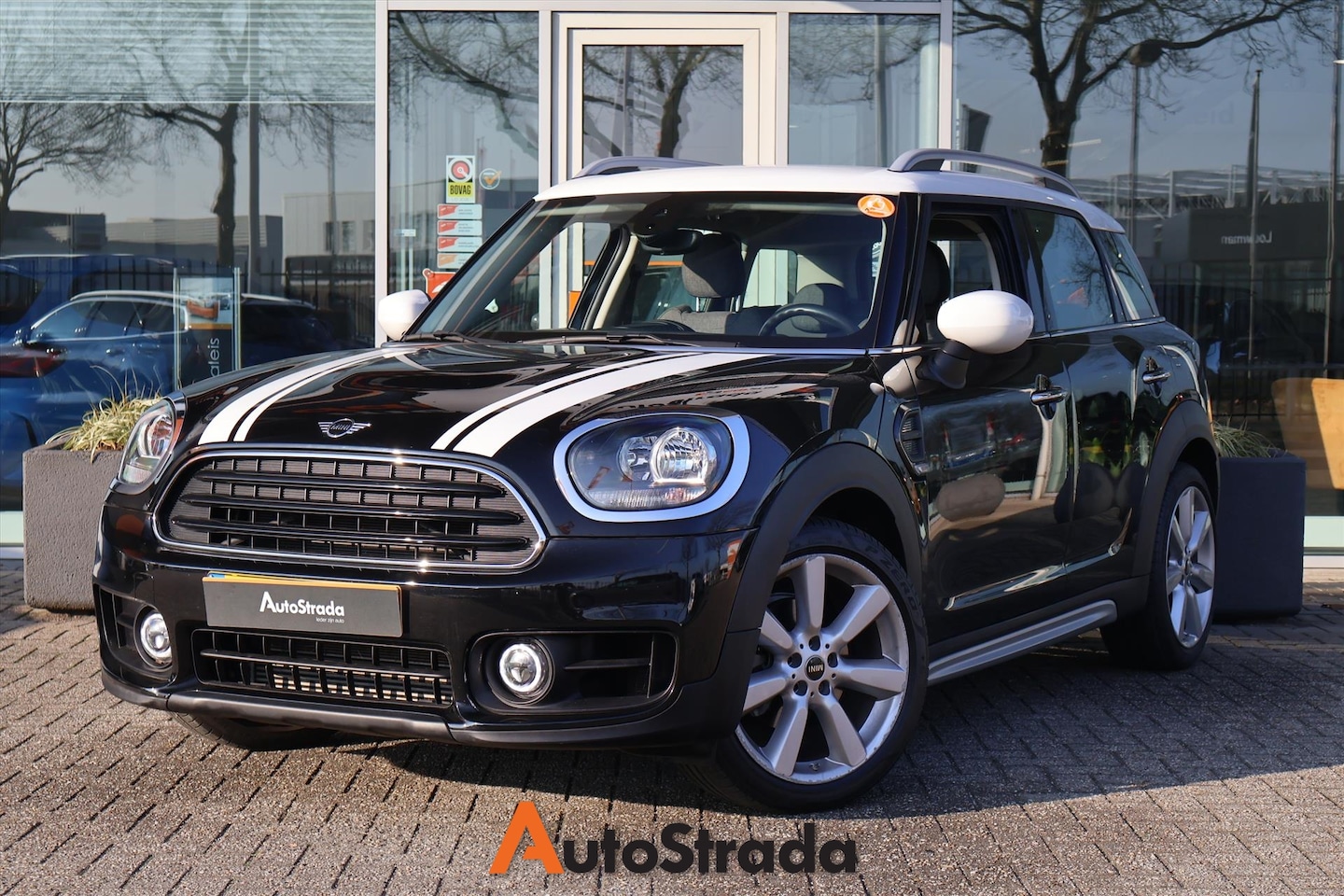 MINI Countryman - Mini (f60) 1.5 Cooper Salt 136pk AUT | Climate | Cruise | Bluetooth - AutoWereld.nl