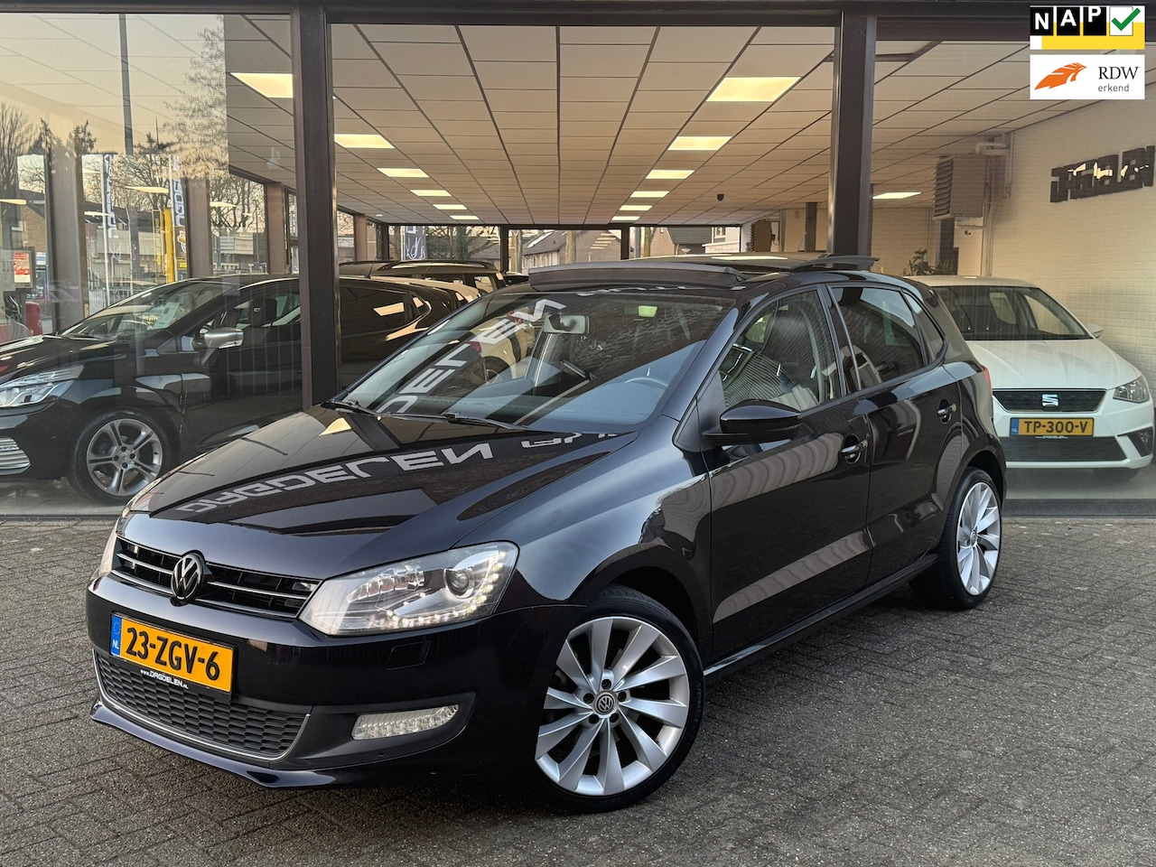 Volkswagen Polo - 1.2 TSI AUTOMAAT | PANORAMA DAK | XENON | LEDER | NAP - AutoWereld.nl