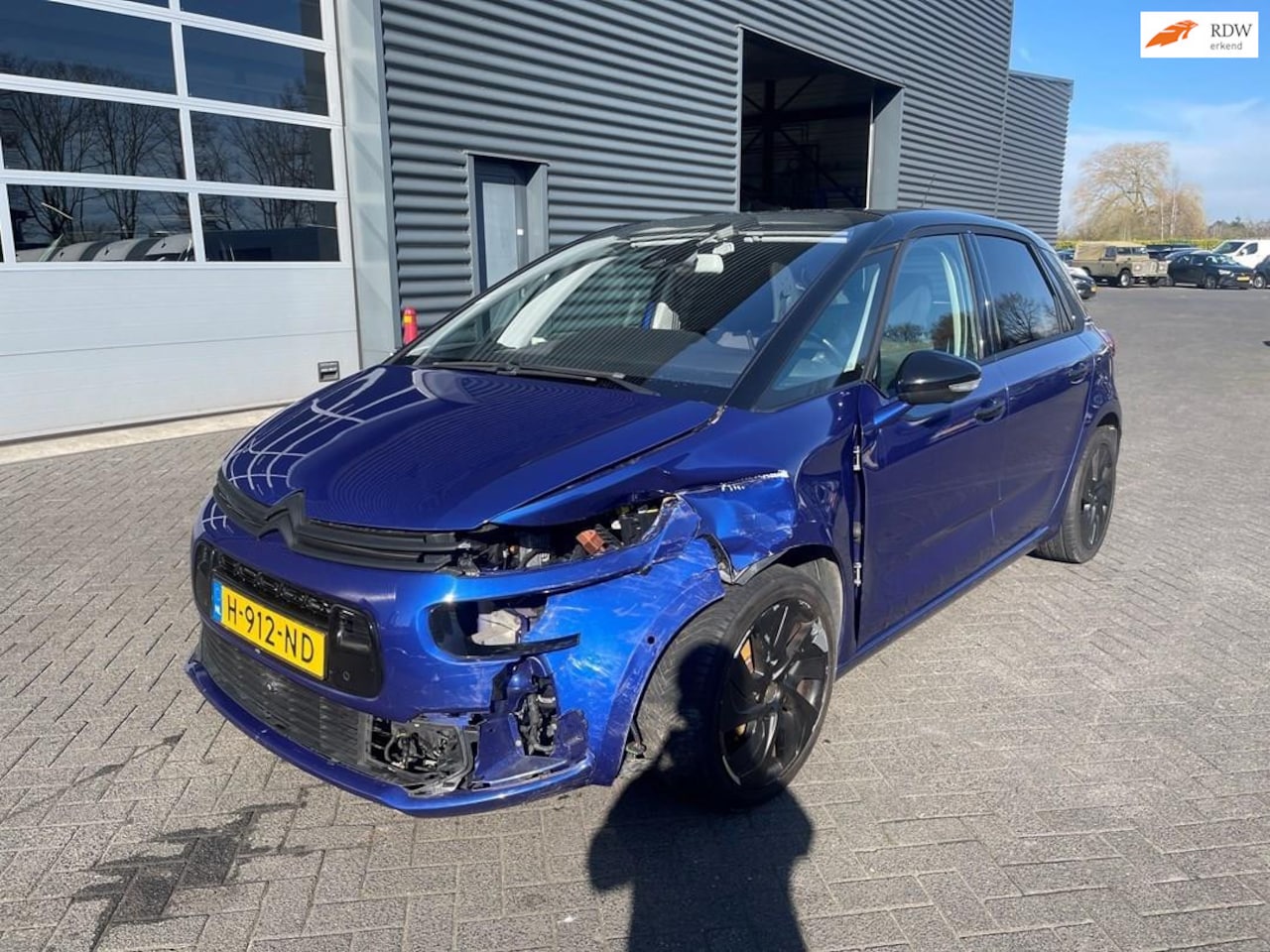 Citroën C4 Picasso - 1.6 THP Shine panoramadak, airco, camera, stoelmassage - AutoWereld.nl