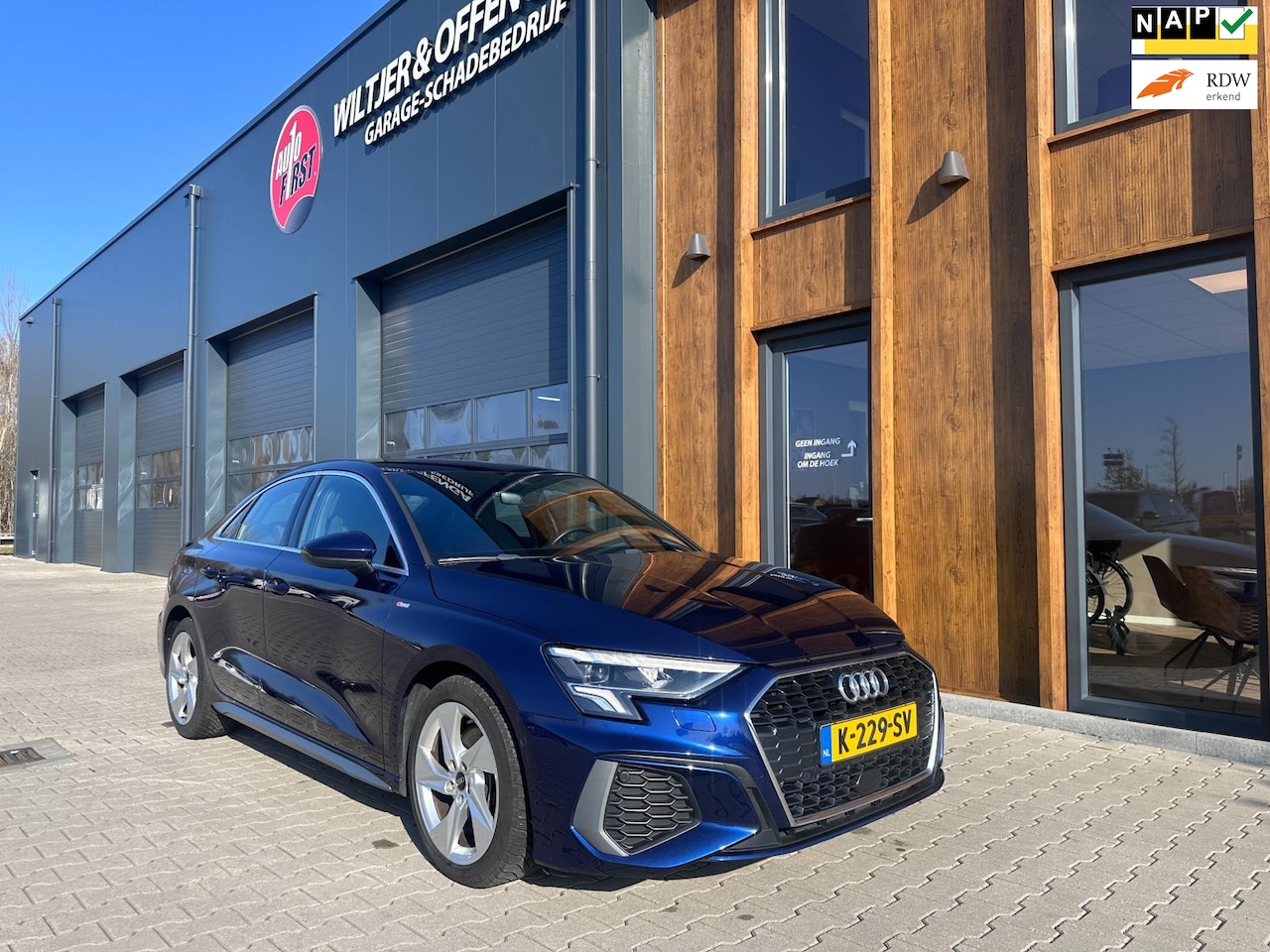 Audi A3 Limousine - 35 TFSI S edition 35 TFSI S edition, camera, apple carplay - AutoWereld.nl