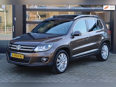 Volkswagen Tiguan - 1.4 TSI R-Line Edition | Pano | Automaat | Climate Control | Stoelverwarming | Airco | Tre