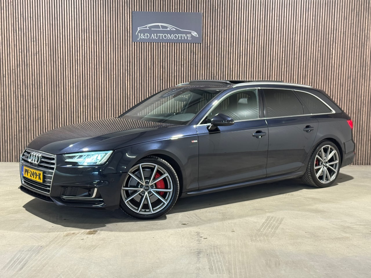 Audi A4 Avant - 3.0 TDI S-Line 2018 PANO LED VIRTUAL LEDER CAMERA - AutoWereld.nl