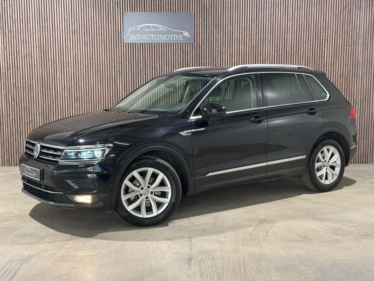 Volkswagen Tiguan - 1.4 TSI ACT Highline 2017 DSG LED VIRTUAL - AutoWereld.nl