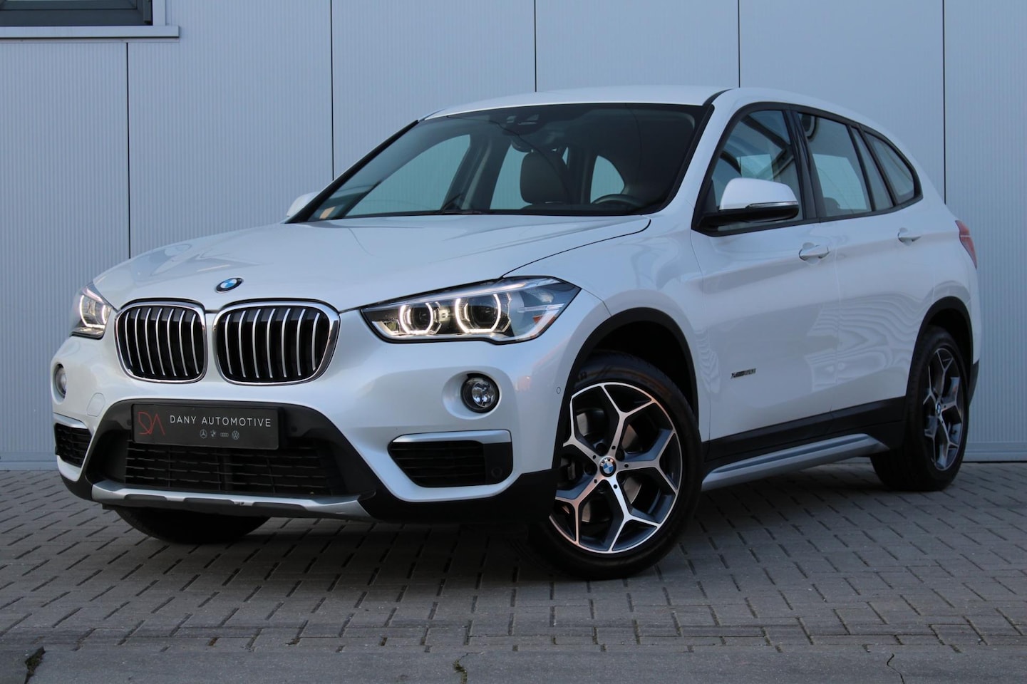 BMW X1 - XDrive20i X-LINE I ACC I HEAD UP I KEYLESS I MEMORY I LEDER I HK I LED ICAMERA I - AutoWereld.nl