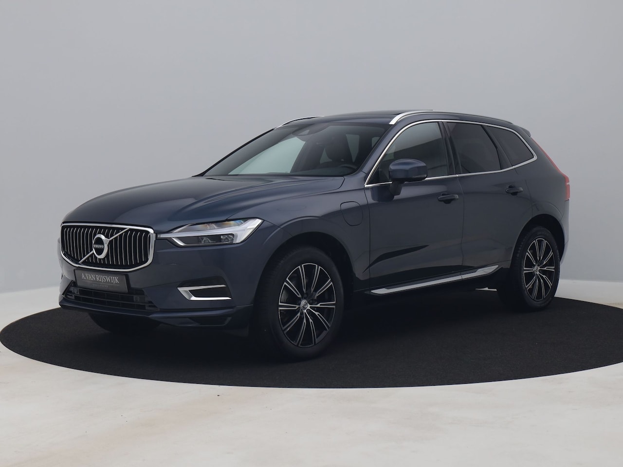 Volvo XC60 - 2.0 Recharge T6 AWD Inscription | PANO | ADAPTIVE | CAMERA | KEYLESS - AutoWereld.nl