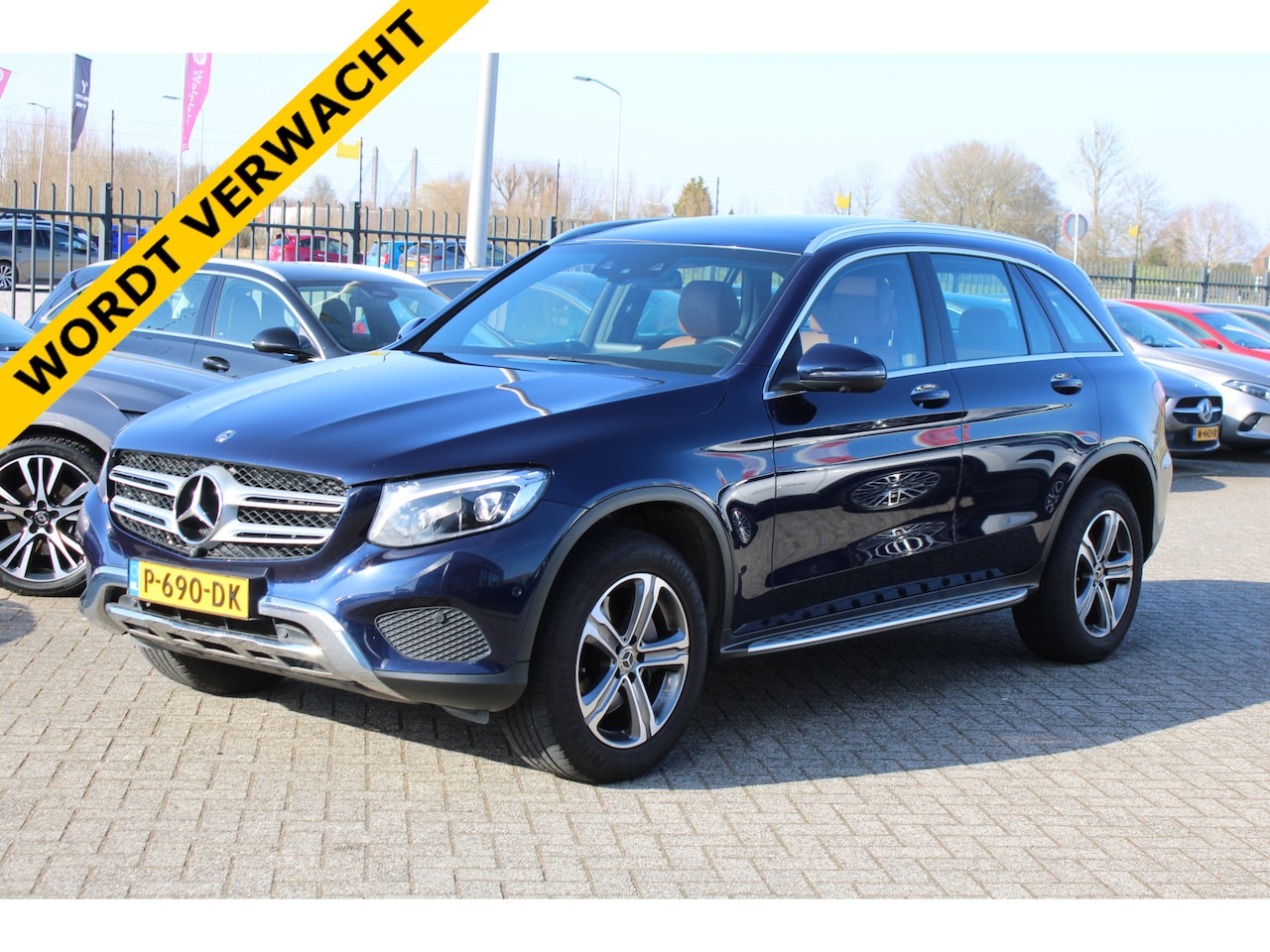 Mercedes-Benz GLC-klasse - 250 4MATIC Premium Plus PANORAMADAK OFF-ROAD LEDER SFEER 360-CAMERA TREKHAAK - AutoWereld.nl