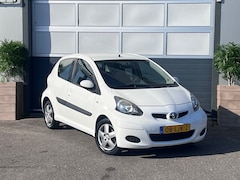Toyota Aygo - 1.0-12V Comfort / AIRCO / NAP / AUX / 5 DEURS / LM VELGEN / ELEK PAKKET /