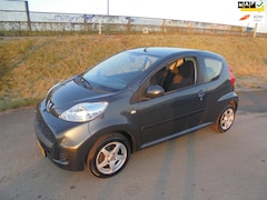 Peugeot 107 - 107 1.0 benzine 3 deurs 110.000km