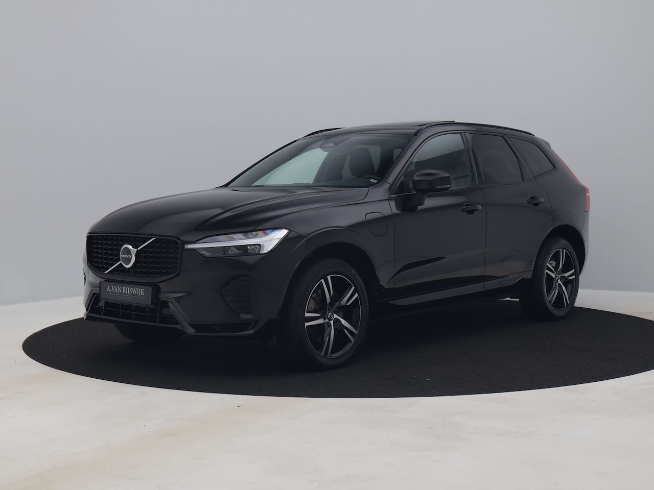 Volvo XC60 - 2.0 Recharge T6 AWD R-Design | FACELIFT | PANO | MEMORY | CAMERA | KEYLESS - AutoWereld.nl