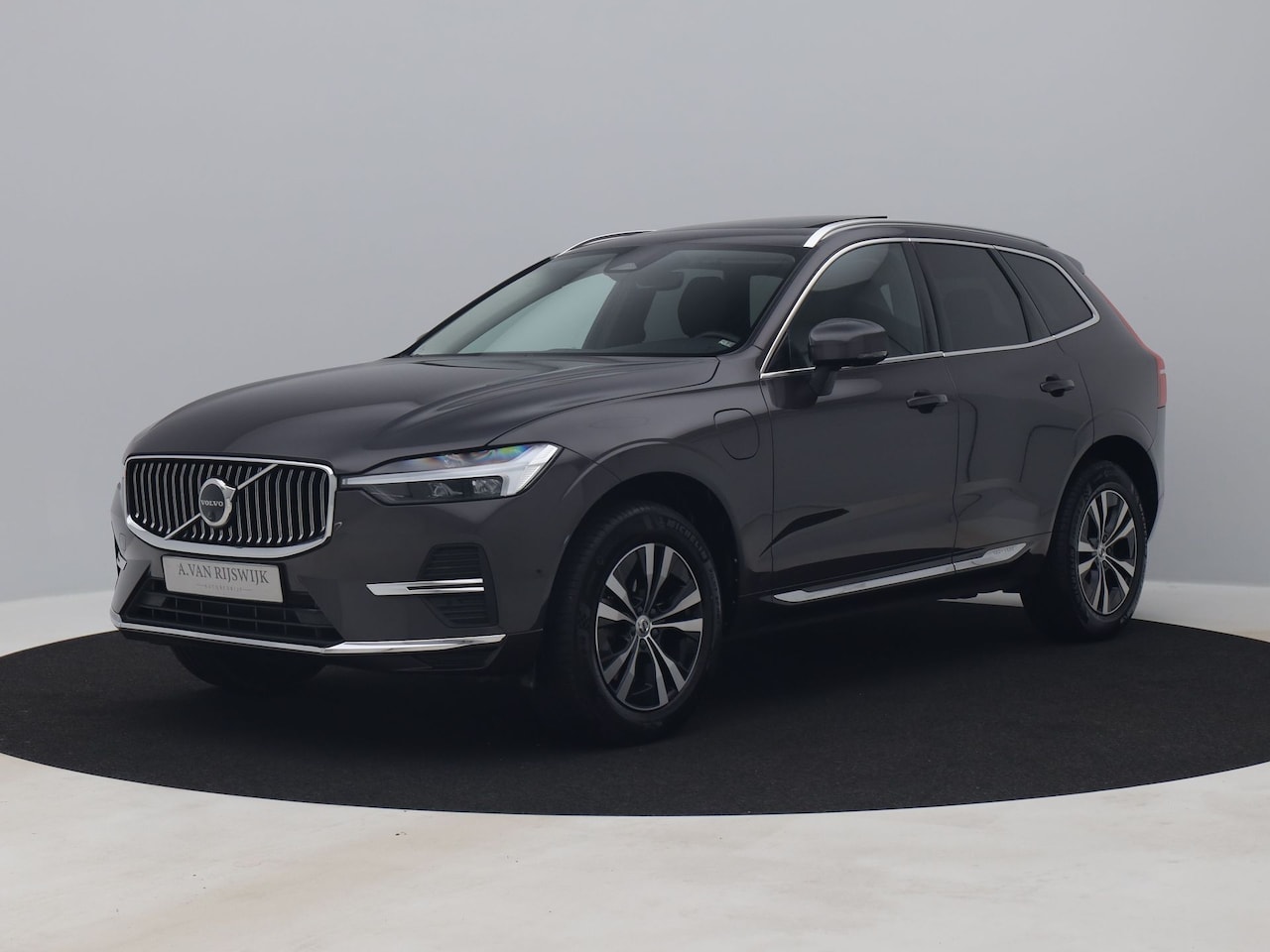 Volvo XC60 - 2.0 Recharge T6 AWD Business Pro | FACELIFT | PANO | ADAPTIVE | CAMERA | TREKHAAK - AutoWereld.nl