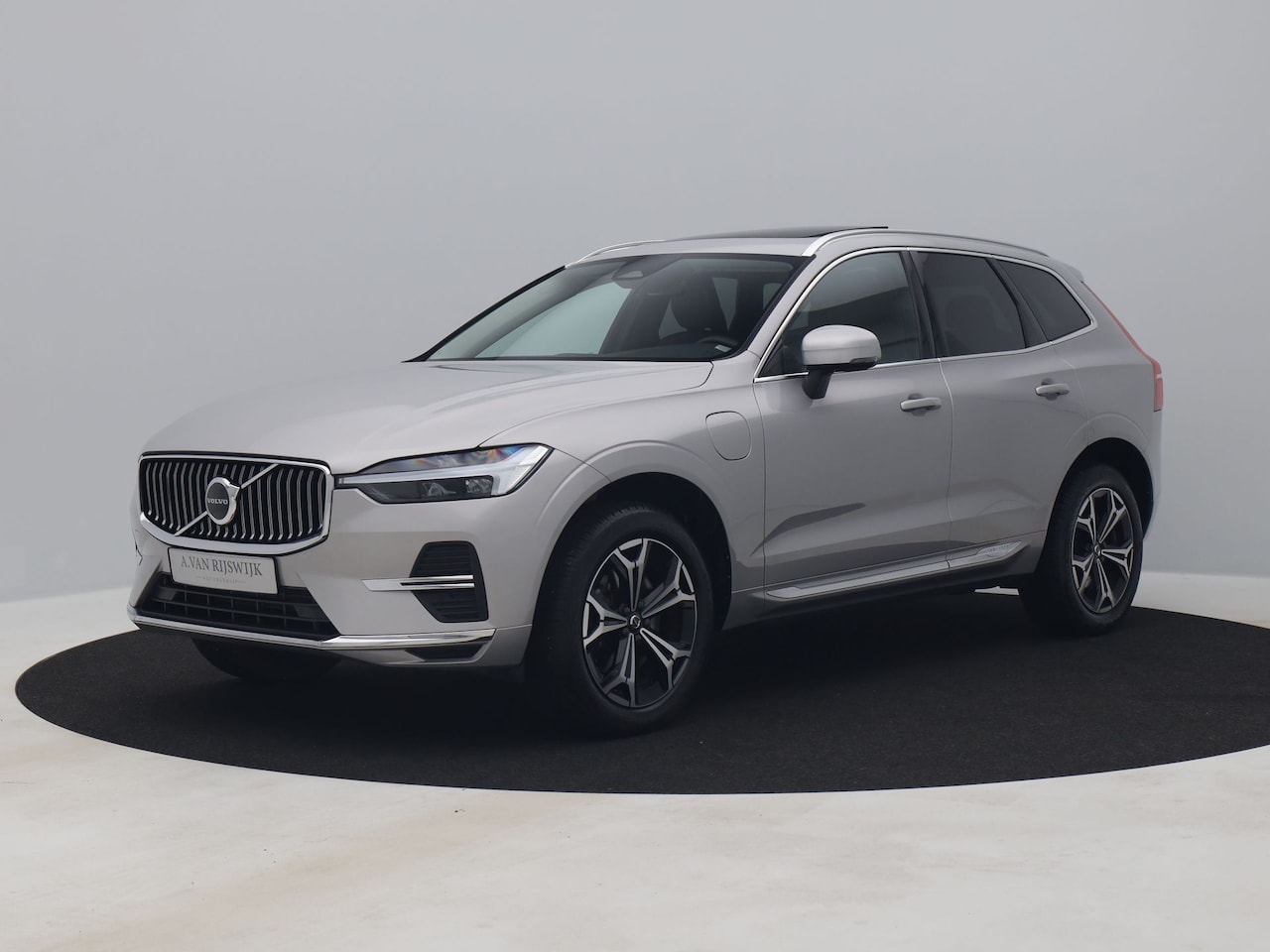 Volvo XC60 - 2.0 Recharge T6 AWD Inscription Expression | PANO | STOEL- EN STUURVERW. | MEMORY | KEYLES - AutoWereld.nl