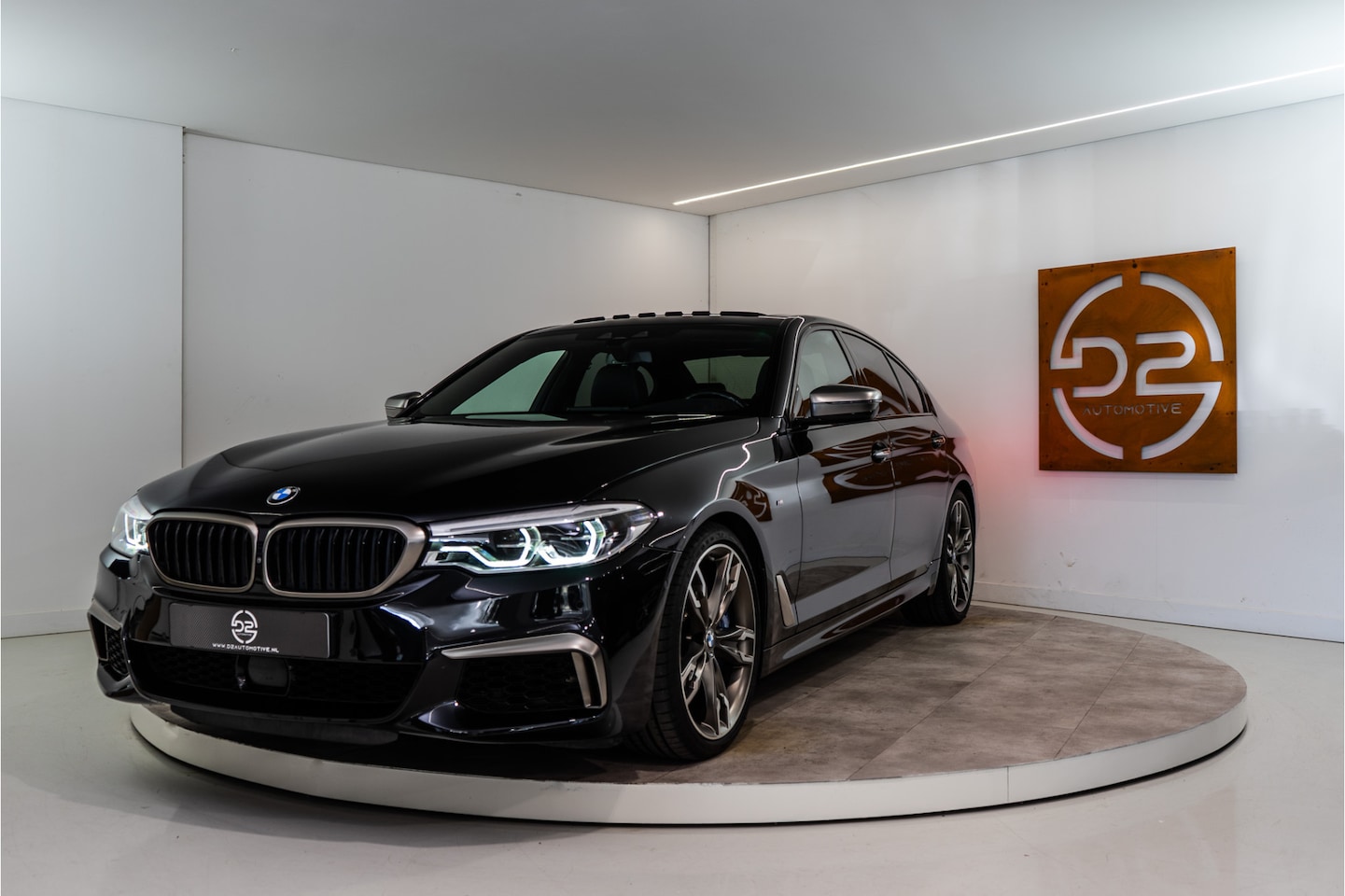 BMW 5-serie - M550i xDrive High Executive M-Sport 463PK | VOL opties! 12 MND Garantie - AutoWereld.nl