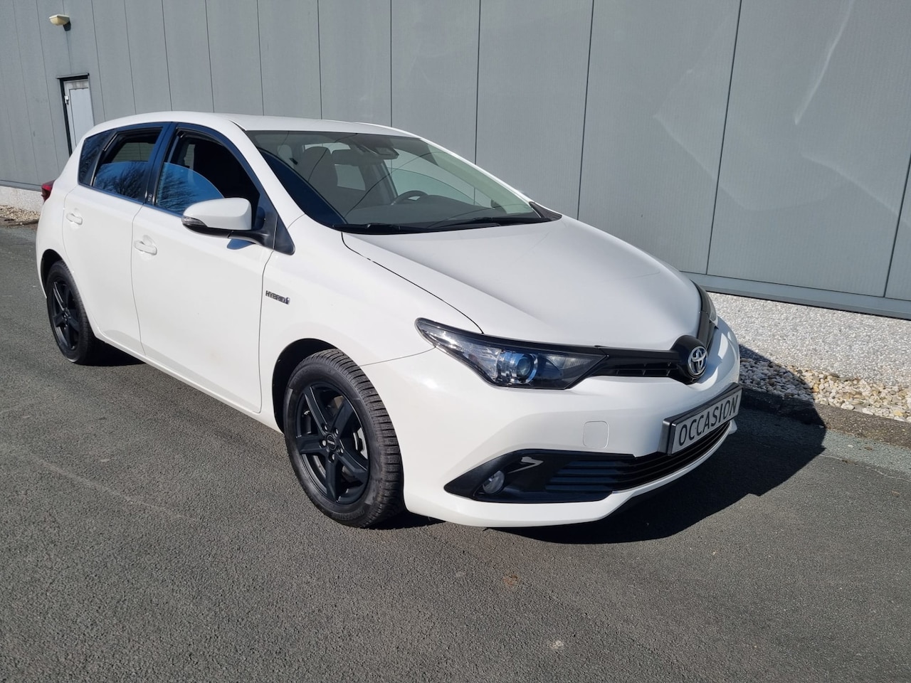 Toyota Auris - 1.8 Hybrid Dynamic | dealer onderhouden | Navi | Camera | - AutoWereld.nl