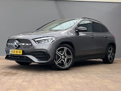 Mercedes-Benz GLA-Klasse - 180 AMG Line | Alcantara bekleding | LED achterlichten | LED koplampen