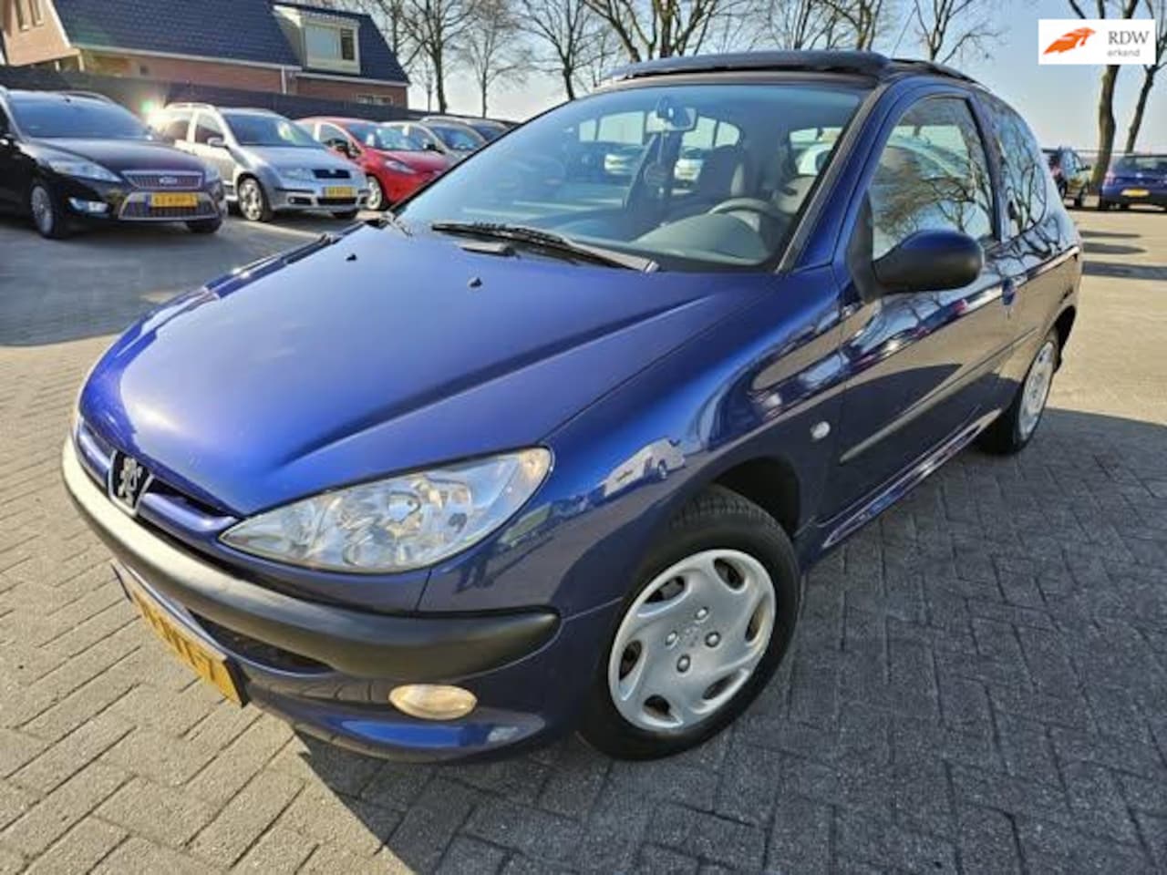 Peugeot 206 - 1.4 Pop' Art. 2004. Elektische ramen/Elektrisch schuifdak/CV. APK 03-2026 - AutoWereld.nl