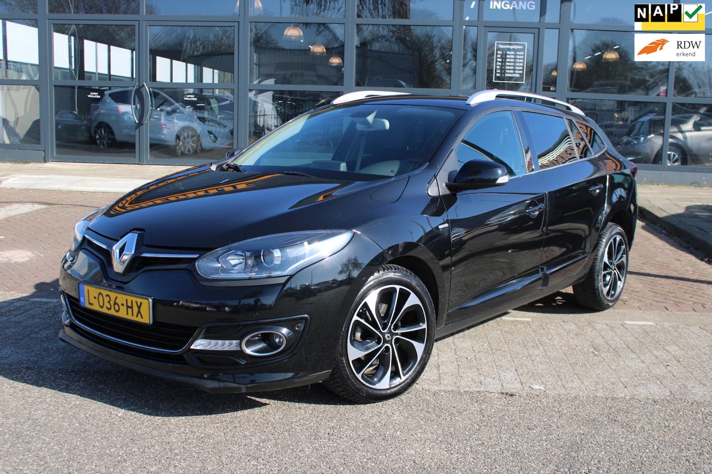 Renault Mégane Estate - 1.2 TCe Bose Sound | Keyless | Navi | Camera | - AutoWereld.nl