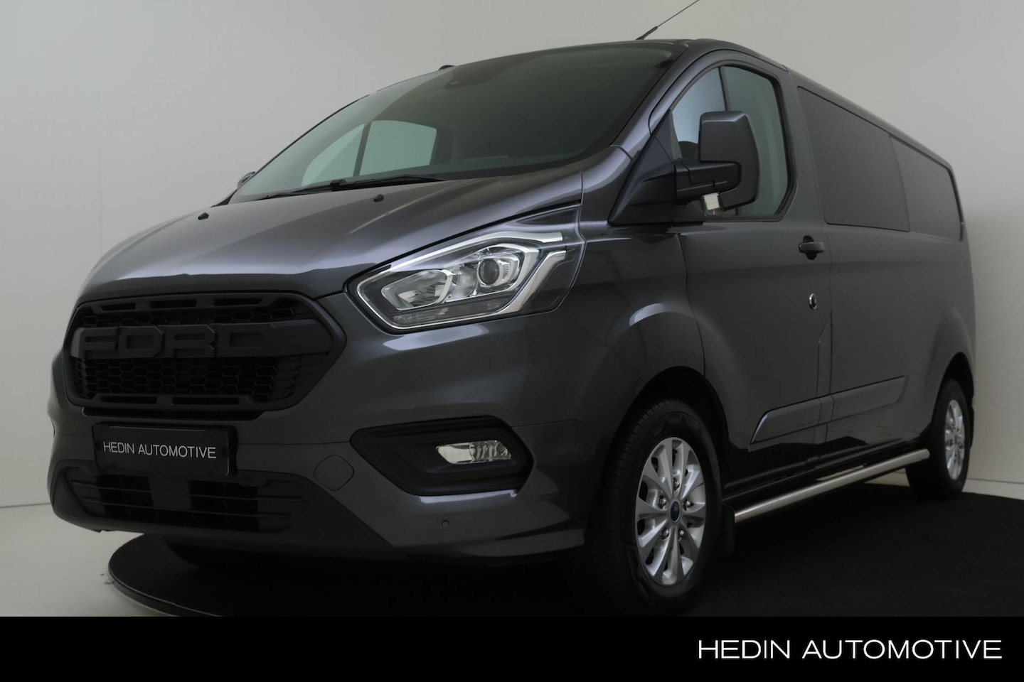 Ford Transit Custom - 300 2.0 TDCI L2H1 Limited DC | Side Bars | Trekhaak | Navigatie - AutoWereld.nl