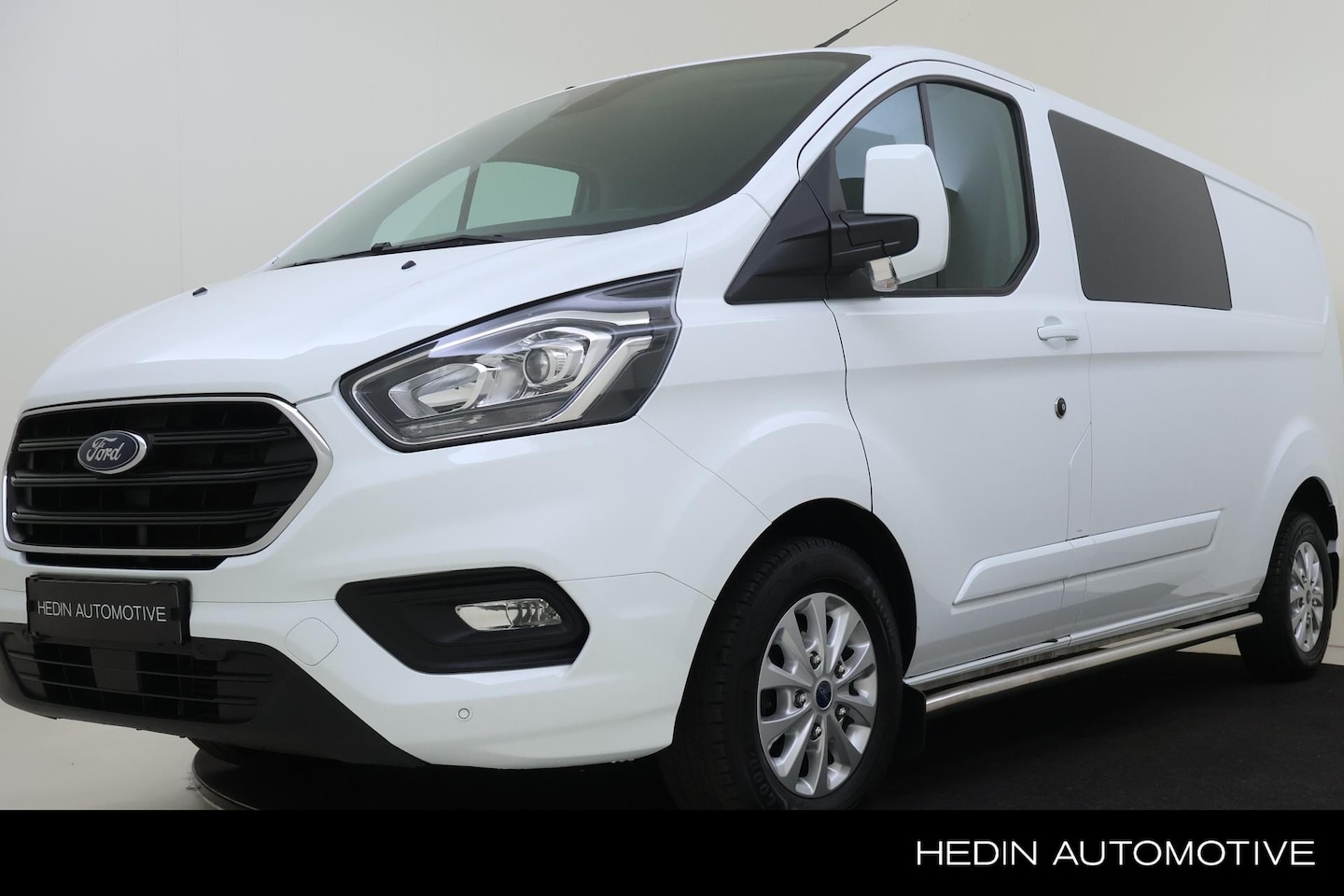 Ford Transit Custom - 300 2.0 TDCI L2H1 Limited DC | Trekhaak | Sidebars | Navi - AutoWereld.nl