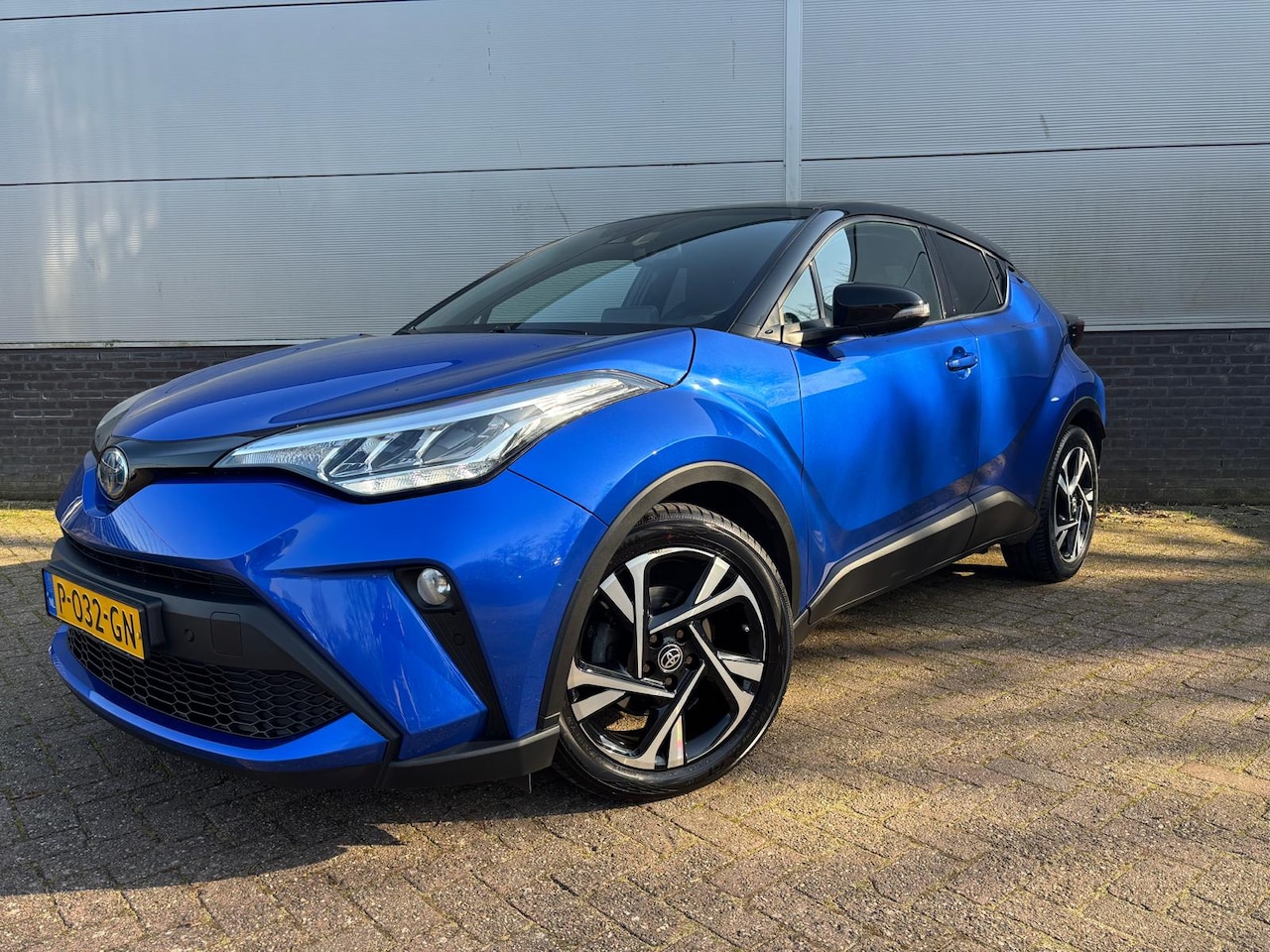 Toyota C-HR - 1.8 Hybrid Style Bi-Tone Zeer compleet - AutoWereld.nl