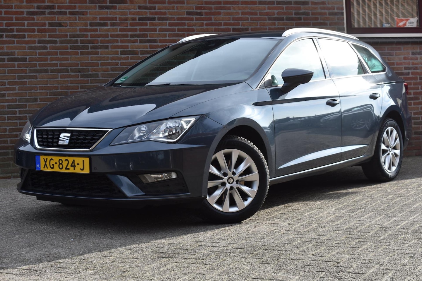 Seat Leon ST - 1.6 TDI Style Business Intense '19 Clima Navi Cruise - AutoWereld.nl