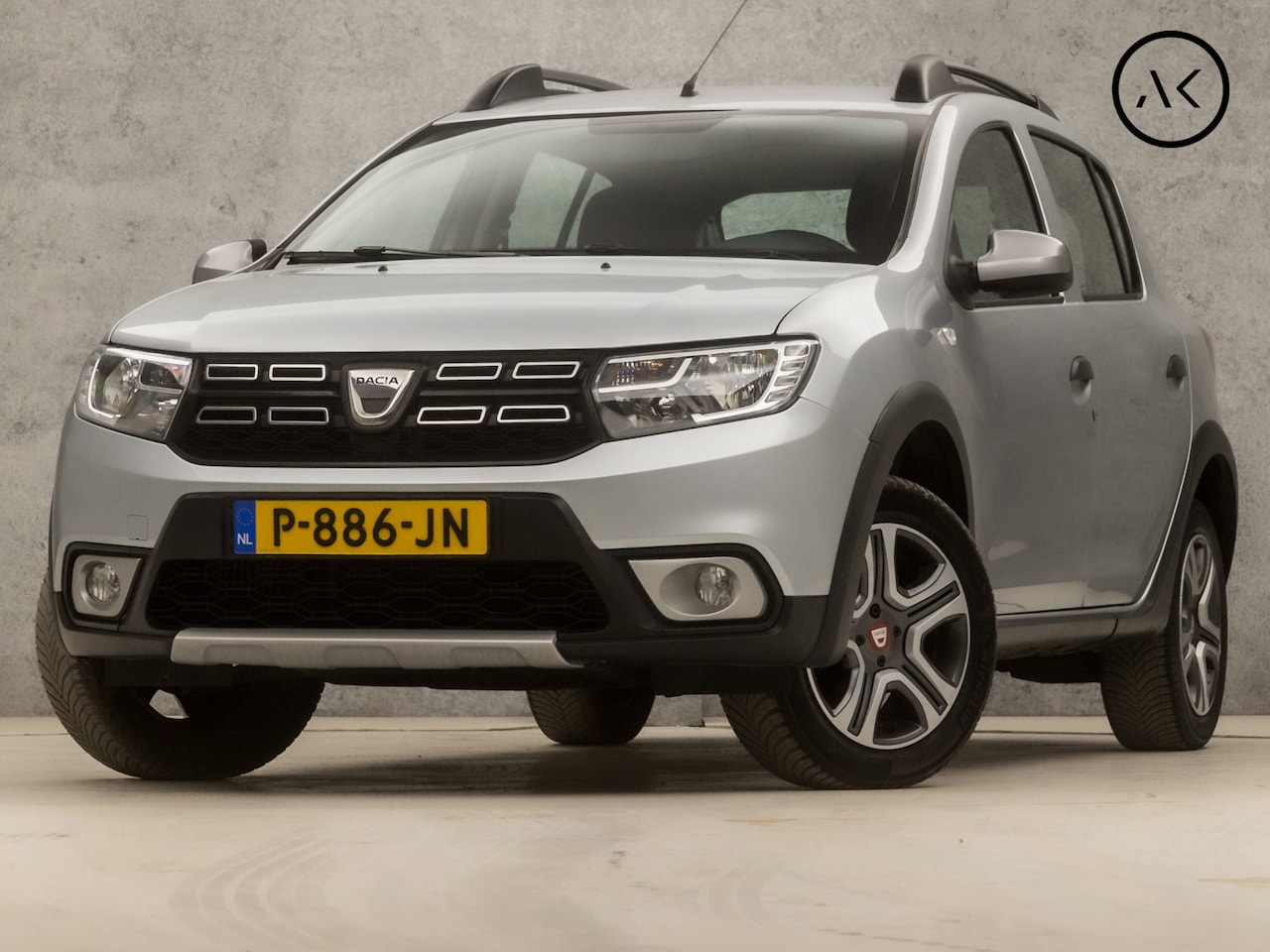 Dacia Sandero - 0.9 TCe Sport Automaat (NAVIGATIE, CAMERA, AIRCO, CRUISE, BLUETOOTH, SPORTSTOELEN, PARKEER - AutoWereld.nl