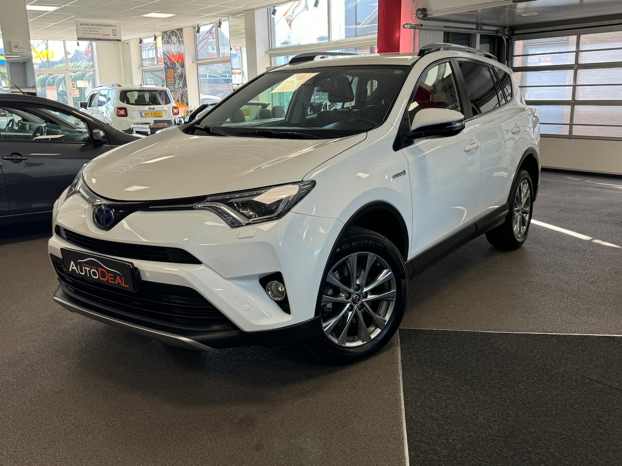 Toyota RAV4 - 2.5 Hybrid Executive Leer - AutoWereld.nl