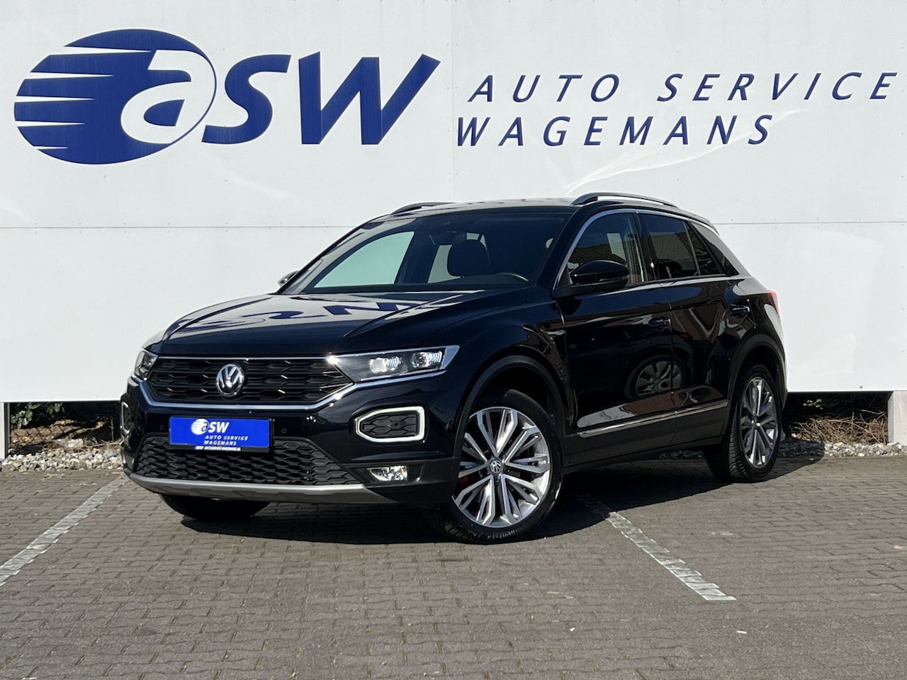 Volkswagen T-Roc - 1.5 TSI Sport | Trekhaak | Virtual Cockpit | ACC | Camera - AutoWereld.nl