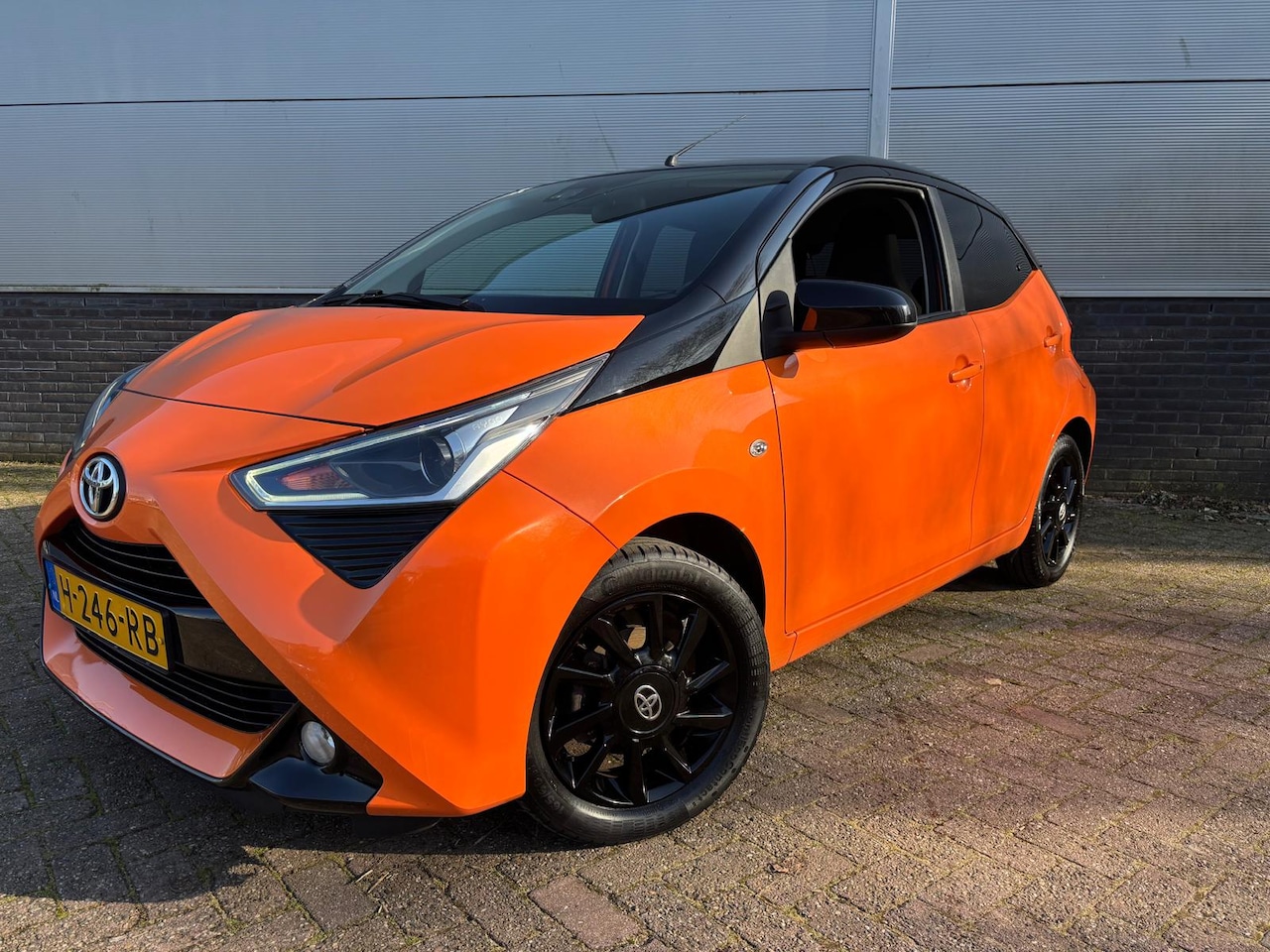 Toyota Aygo - 1.0 VVT-i x-cite 1.0 VVT-i x-cite - AutoWereld.nl