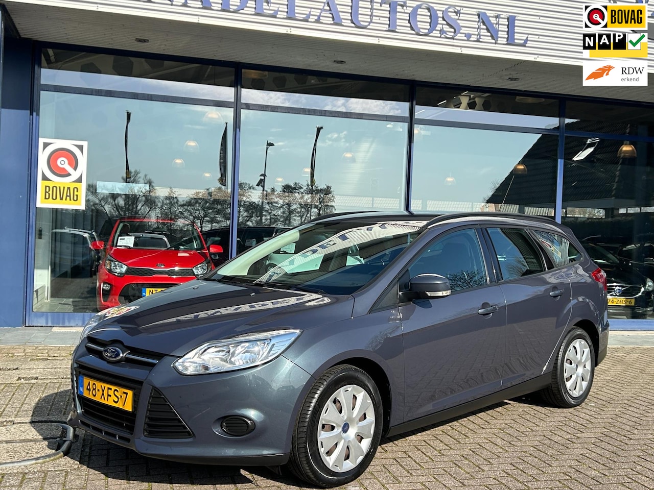 Ford Focus Wagon - 1.6 TI-VCT Lease Trend Navi Airco Cruise Park.Sens NAP NL-Auto Dealeronderhouden! - AutoWereld.nl