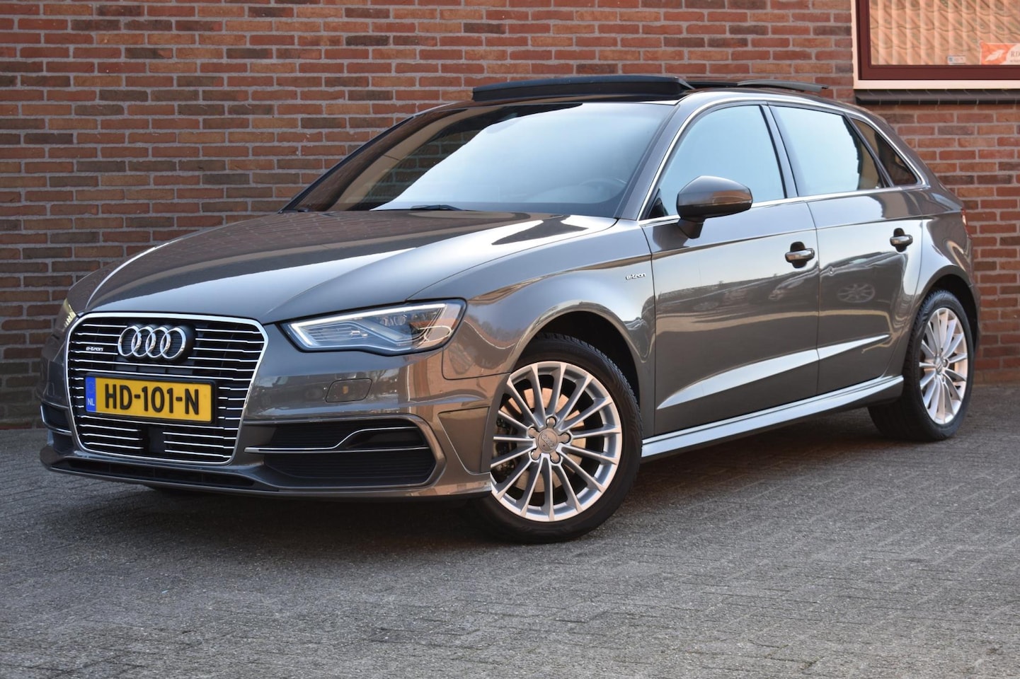 Audi A3 Sportback - 1.4 e-tron PHEV Ambition Pro Line plus '15 LED Pano Leder Clima Cruise Inruil mogelijk - AutoWereld.nl