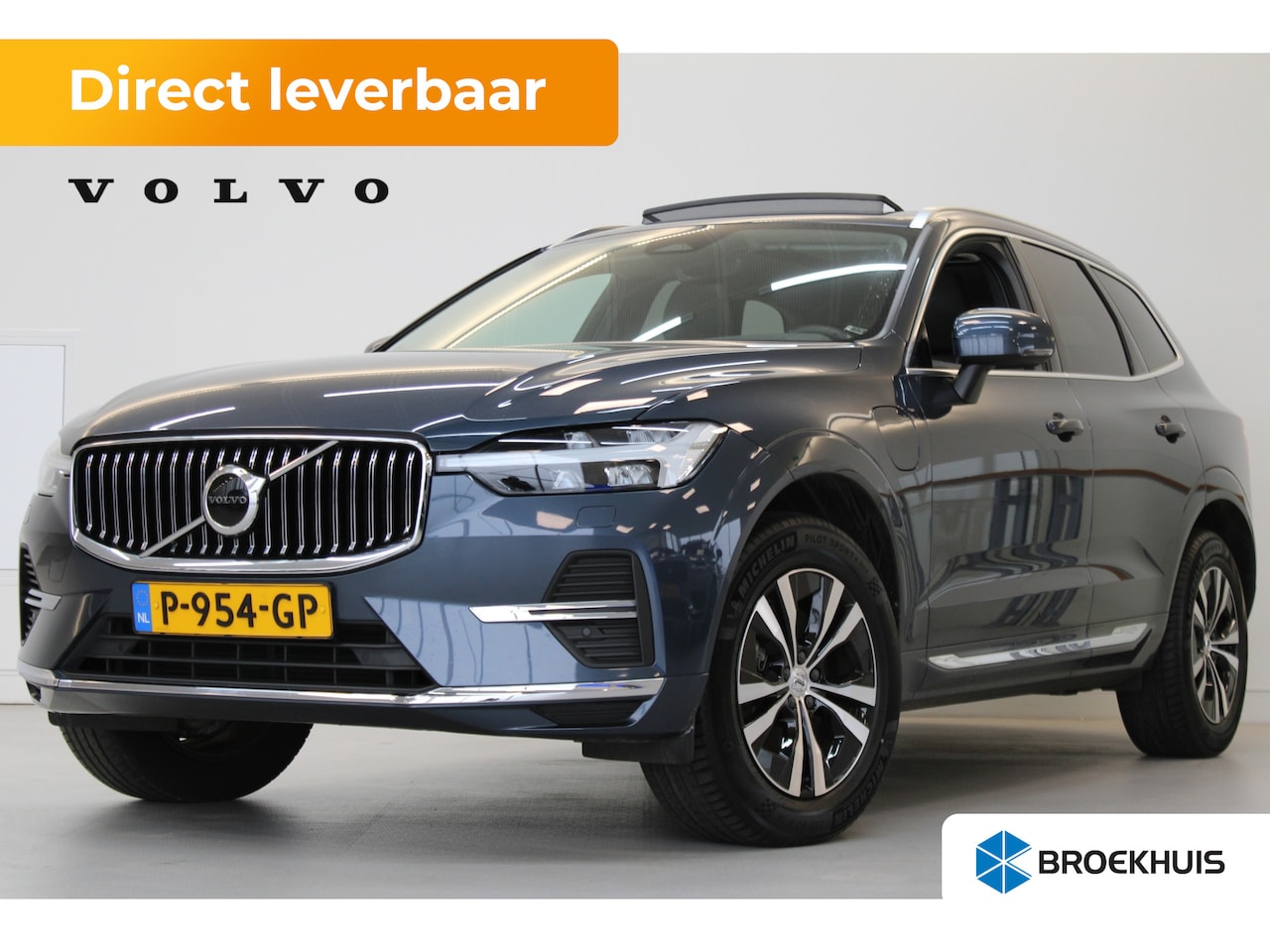 Volvo XC60 - T6 350PK Inscription Expression | Panoramadak | Leer | Trekhaak | Stuur + Stoelverwarming - AutoWereld.nl