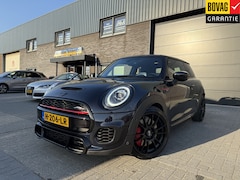 MINI John Cooper Works - 2.0 Chili | 12MND GARANTIE | JCW PRO UITLAAT| AUTOMAAT | LED | PANO | CRUISE | LMV |