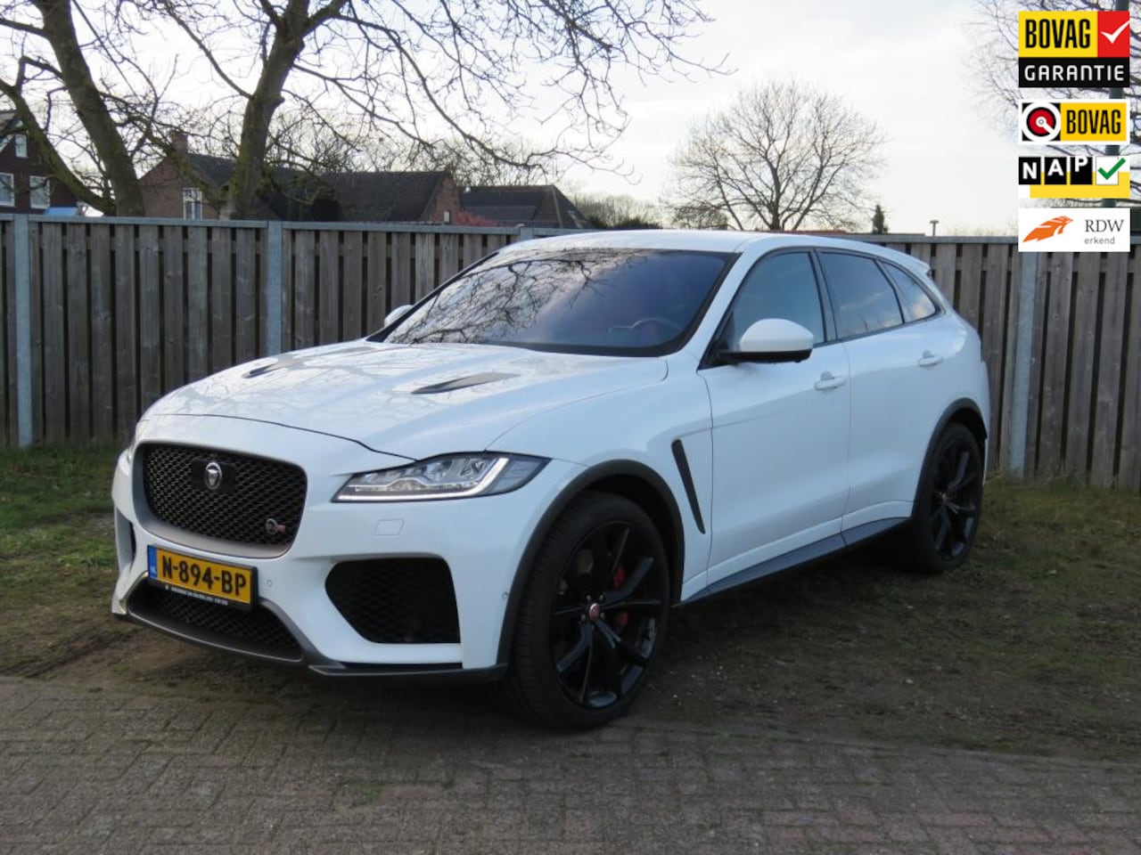 Jaguar F-Pace - 5.0 V8 S/C AWD SVR Verkoop onder Consignatie Meerdere foto's volgen. - AutoWereld.nl