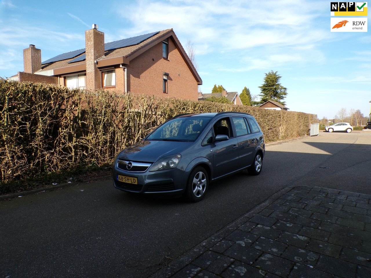 Opel Zafira - 2.2 Executive 2.2 Executive - AutoWereld.nl