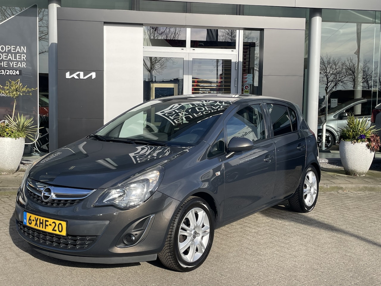 Opel Corsa - 5 drs 1.4-16V BlitZ Navigatie | Climate Control | Cruise Control Info Daan 0492-588964 - AutoWereld.nl