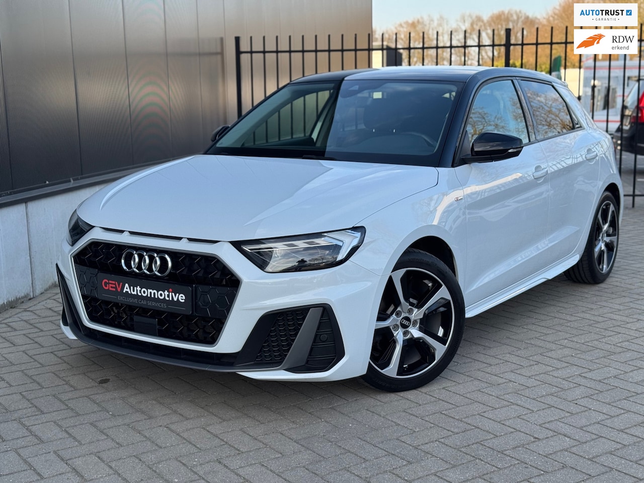 Audi A1 Sportback - 30 TFSI S-Line 110Pk Cruise Camera Line-assist Carplay Virtual dash - AutoWereld.nl