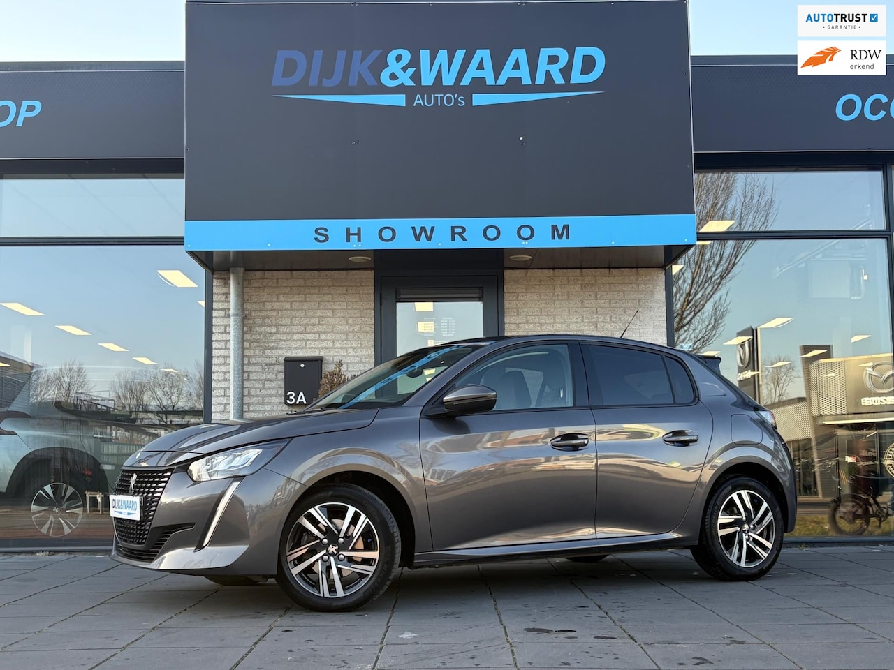 Peugeot 208 - 1.2 PureTech Allure | AUTOMAAT | CARPLAY | CRUISE | LED - AutoWereld.nl