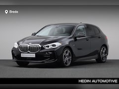 BMW 1-serie - 118i High Executive | M-sport Shadow Line | DAB | Sportstoelen | Comfort Access | PDC voor