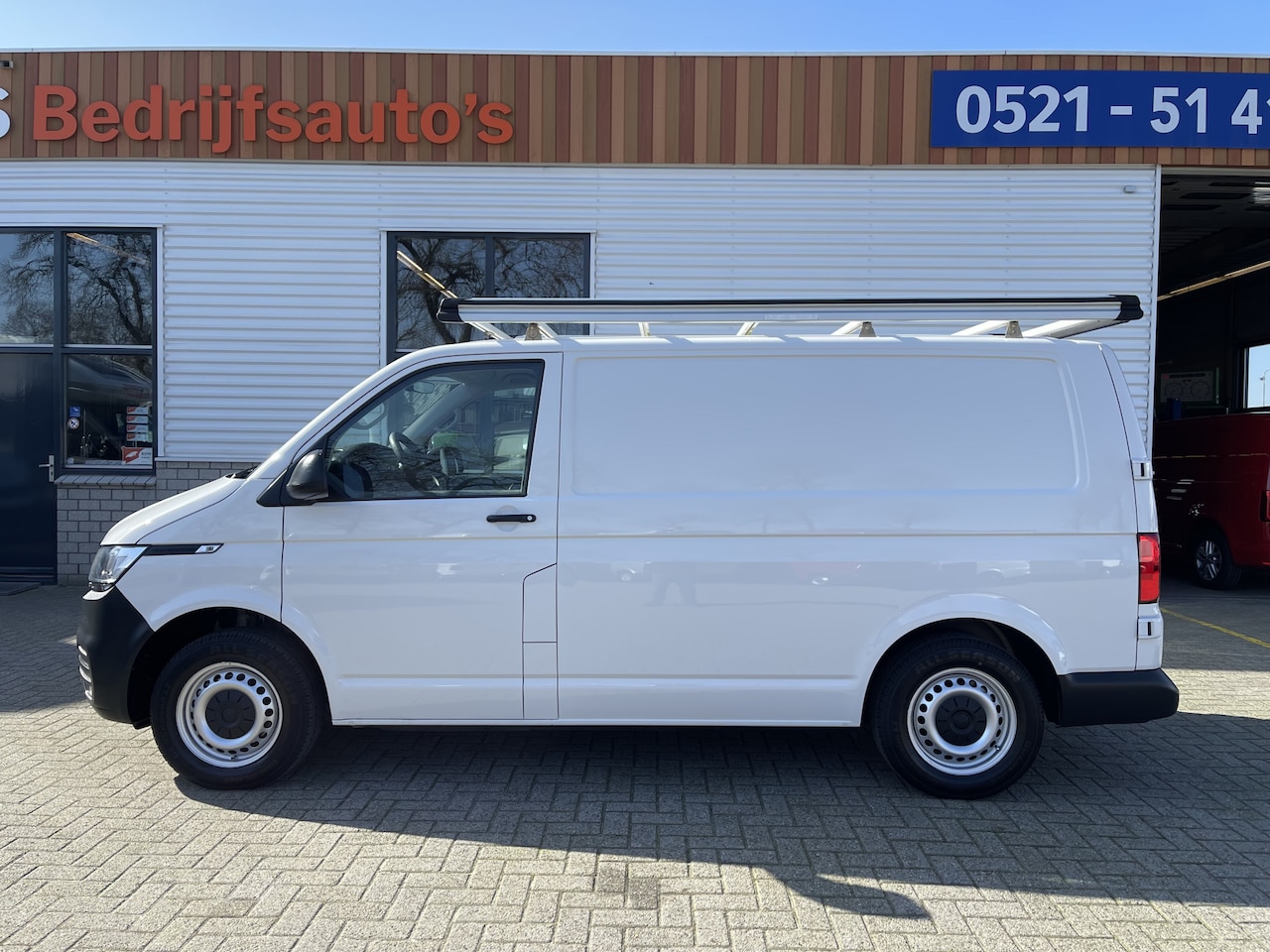 Volkswagen Transporter - 2.0 TDI 110pk L1H1 28 / vaste prijs rijklaar € 18.950 ex btw / Bott ingrichte laadruimte - AutoWereld.nl