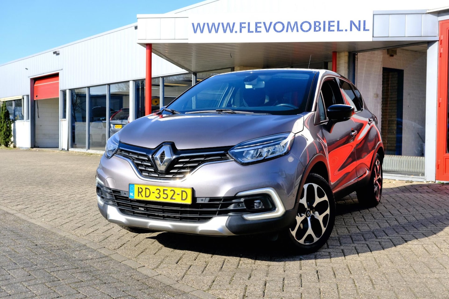 Renault Captur - 0.9 TCe Intens Navi|Clima|ParkAssist||LMV - AutoWereld.nl