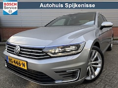 Volkswagen Passat - 1.4 TSI GTE Highline | Trekhaak Wegklapbaar | Panoramadak | Leer | Stoelen elk. verstelbaa