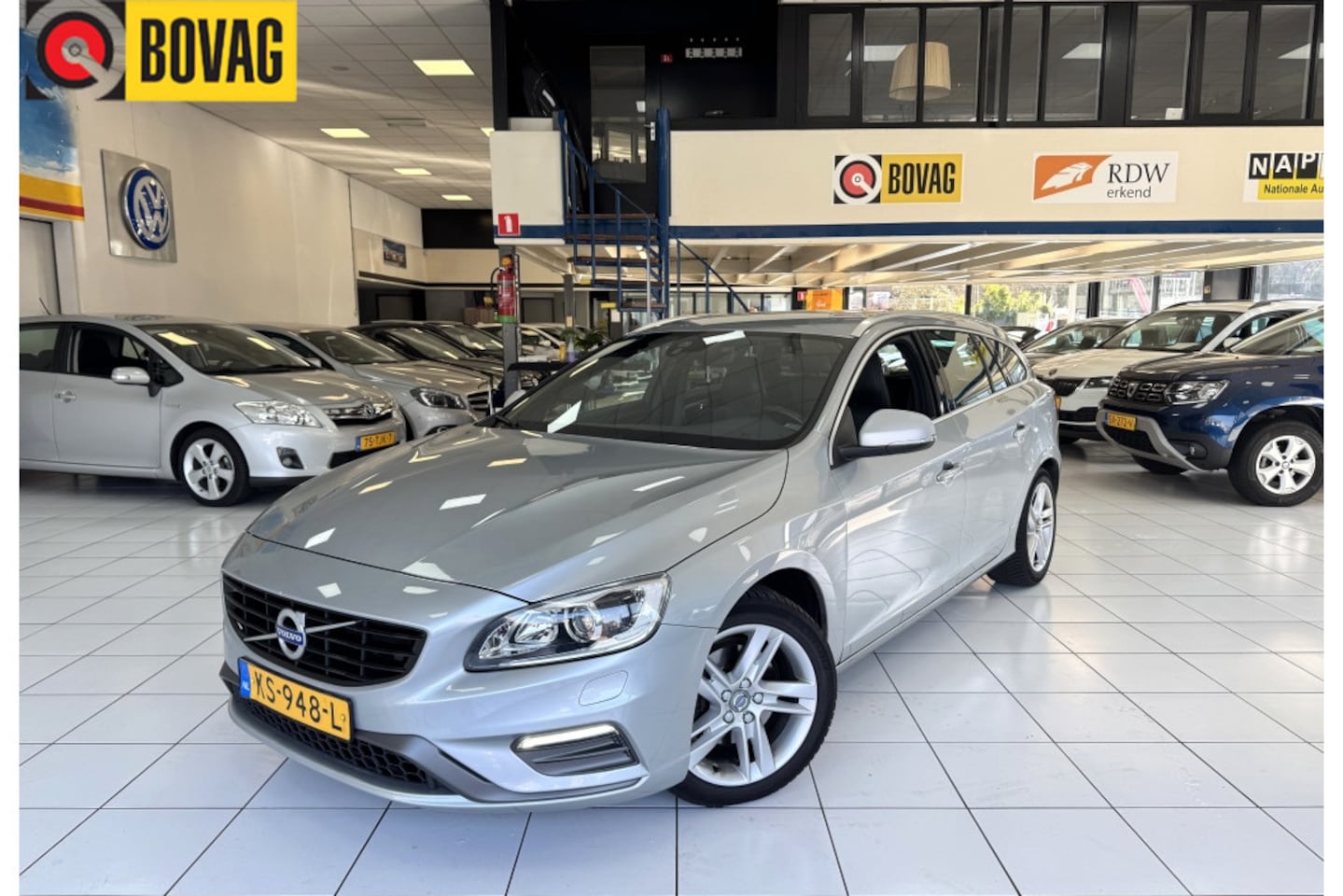 Volvo V60 - 2.0 D3 R-Design Bovag Garantie Automaat - AutoWereld.nl