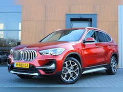 BMW X1 - sDrive20i VDL Nedcar Edition | Pano | Harman Kardon | Leder