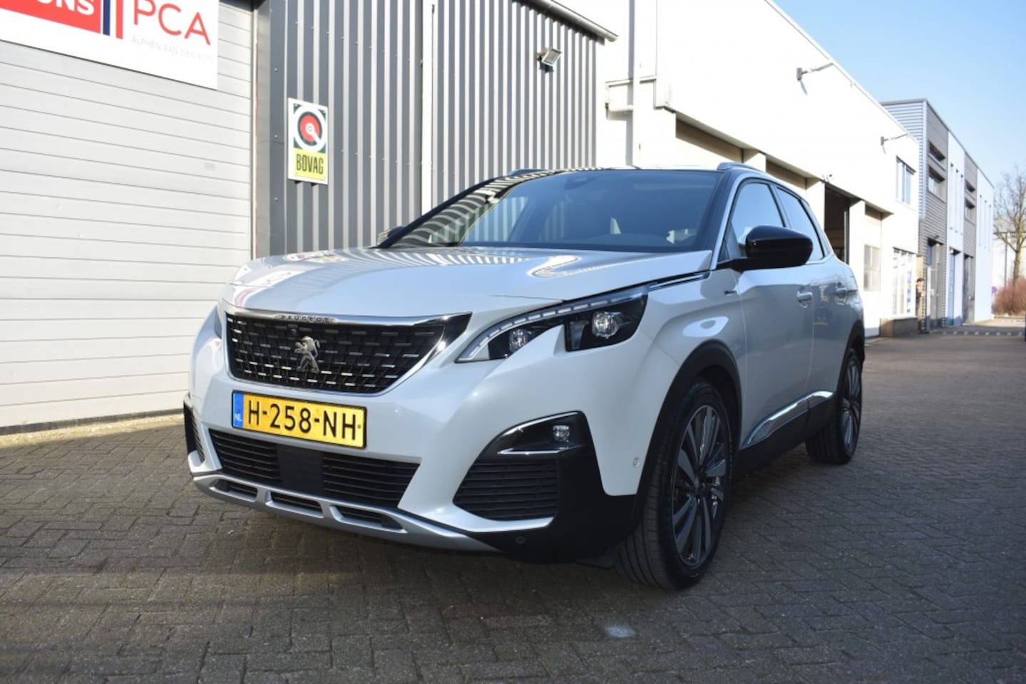 Peugeot 3008 - Automaat 1.6 Hybrid 4 GT-Line 300 Pk. - AutoWereld.nl